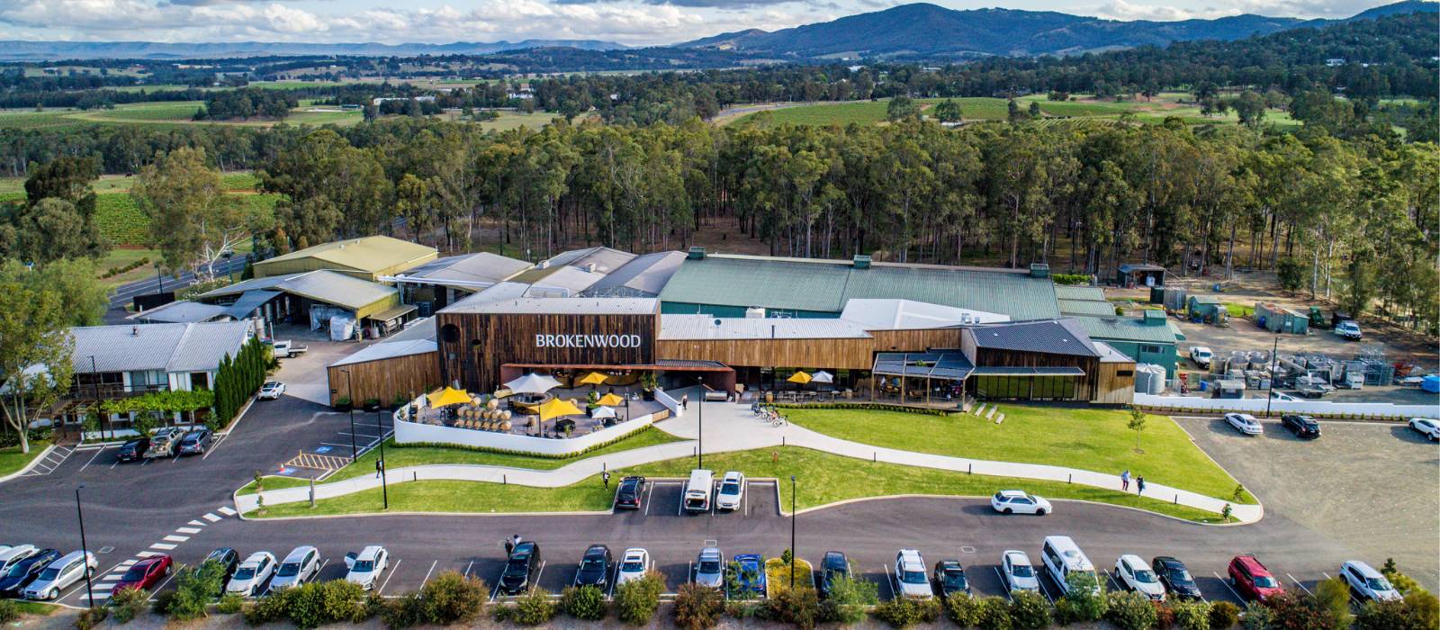 Overlooking the Brokenwood Wines estate in Pokolbin | Destination NSW