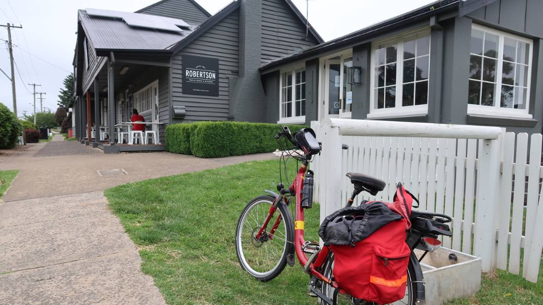 Bike parked outside the Robertson Pub |  <i>Kate Baker</i>