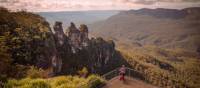 Enjoy a short cycle cycle around numerous lookouts and vantage points of the Blue Mountains | Tim Charody