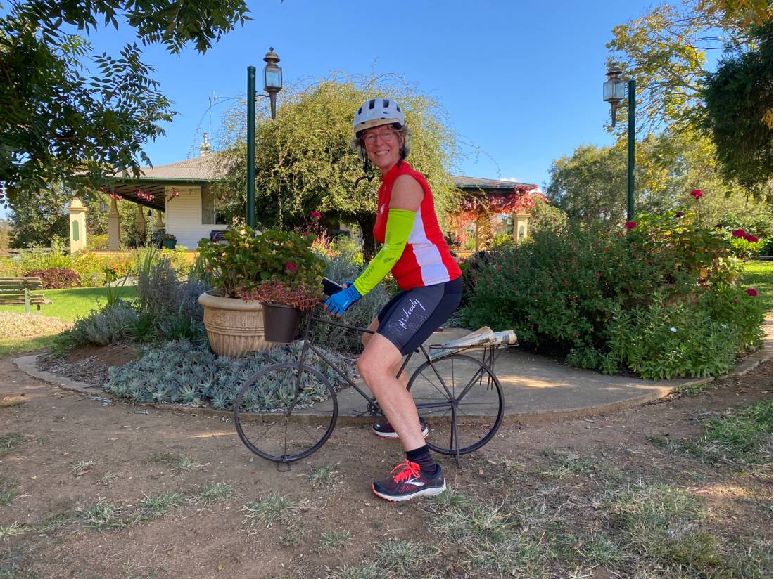 Cyclist artwork on the route between Gulgong and Dunedoo |  <i>Michele Eckersley</i>