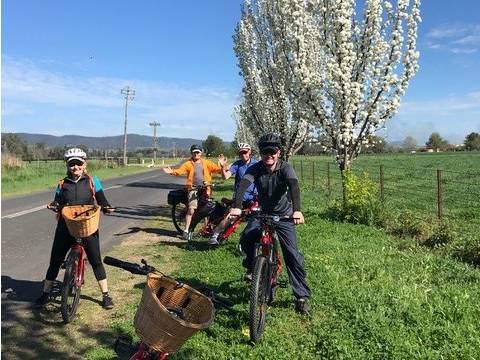 Enjoying a blue sky day on a self guided bike tour in Mudgee |  <i>Samantha Spencer</i>