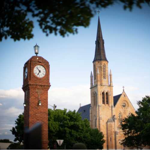 Street views of Mudgee