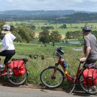 Cyclists taking in the view between Bowral and Robertson | Kate Baker