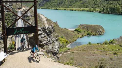 Hugo Bridge on the Lake Dunstan Trail | Geoff Marks
