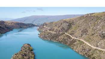 Roxburgh Gorge Trail,Geoff Marks Looking South towards Roxburgh Hydrodam along the Roxburgh Gorge trail with Mt Benger in the background.