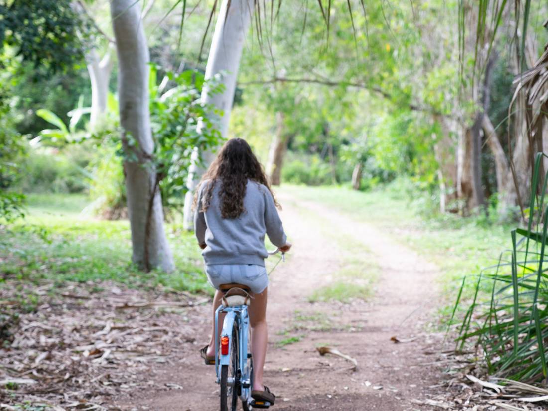 Cycling on Magnetic Island |  <i>Tourism and Events Queensland</i>
