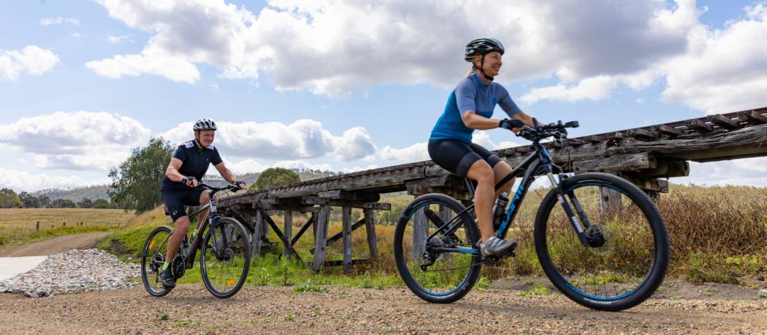 Pedal a mountain bike on the Brisbane Valley Rail Trail |  <i>Tourism and Events Queensland</i>