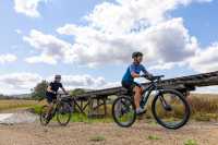 Pedal a mountain bike on the Brisbane Valley Rail Trail |  Tourism and Events Queensland