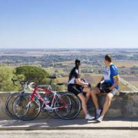 Cyclists relaxing at Mengler Hill Lookout in the Barossa Valley | Jacqui Way
