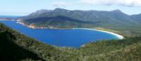 Panoramic view of Wineglass Bay in Freycinet National Park | Caroline Mongrain