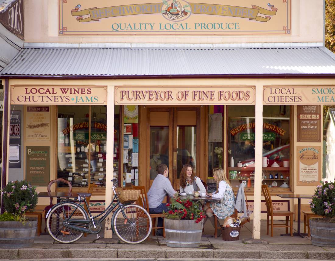 Enjoying the fine produce and goods of Victoria's High Country in Beechworth |  <i>Robyn Lea</i>