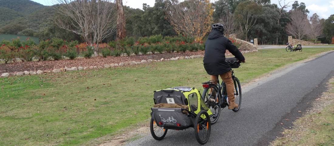 Cyclist on the Murray to Mountains Rail Trail |  <i>Erin Williams</i>