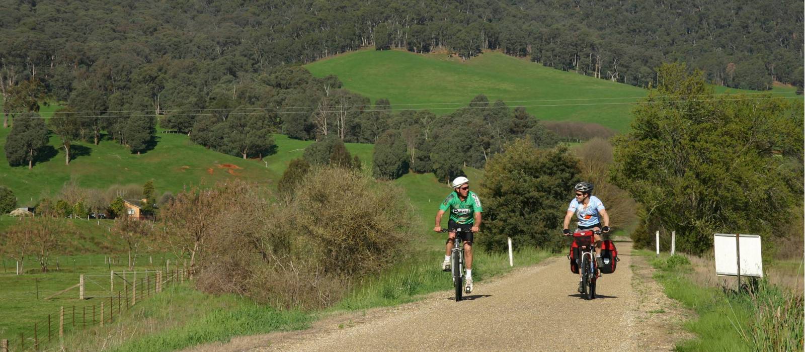 Cycling the Murray to Mountains Rail Trail near Eurobin | Rail Trails Australia